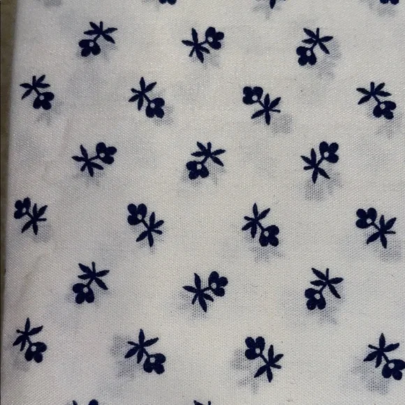 Tommy Hilfiger Full Sheet Set with Navy Pattern - Picture 5 of 6